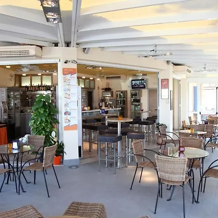 Gioia Aparthotel 3*