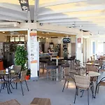 Gioia מלון דירות 3*