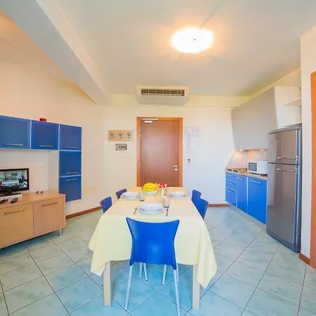 Aparthotel Gioia 3*